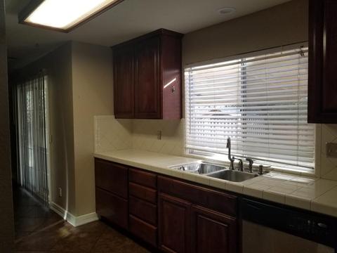 730 Jonquil Dr, Lathrop, CA 95330 photo 3