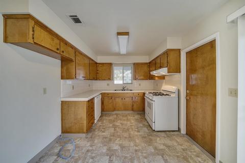 407 Trinity Way, Lodi, CA 95242 photo 11