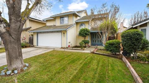 122 Machado Ct, Tracy, CA 95376 photo 2