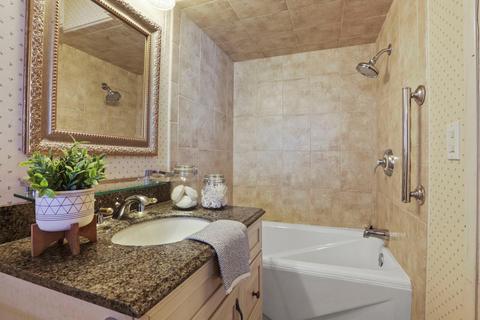 1027 S Mills Ave, Lodi, CA 95242 photo 32