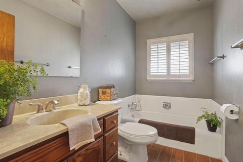 1027 S Mills Ave, Lodi, CA 95242 photo 22