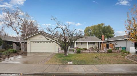 1027 S Mills Ave, Lodi, CA 95242 photo 2