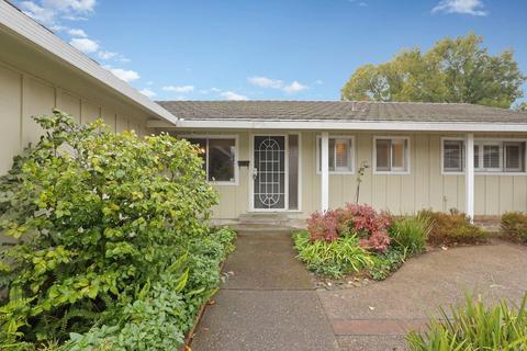 1027 S Mills Ave, Lodi, CA 95242 photo 5