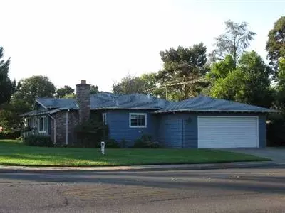 1427 Manchester, Chico, CA 95926 photo 3