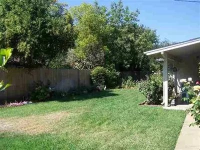 1427 Manchester, Chico, CA 95926 photo 6