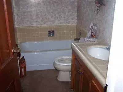 1427 Manchester, Chico, CA 95926 photo 8