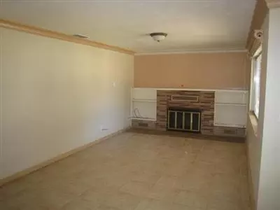 1066 Indiana St, Gridley, CA 95948 photo 2