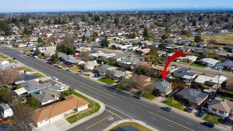 418 N Ham Ln, Lodi, CA 95242 photo 3