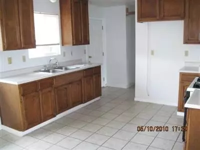 339 Scarlet Oak Dr, Gridley, CA 95948 photo 2