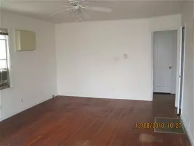 335 Kentucky St, Gridley, CA 95948 photo 2