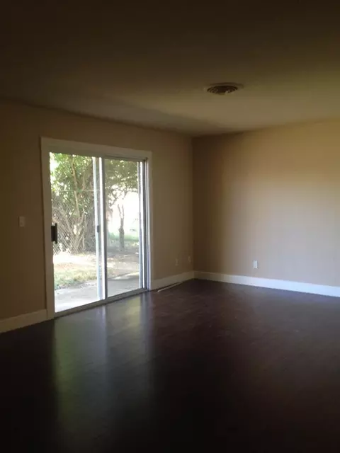 4273 Olivehurst Ave, Olivehurst, CA 95961 photo 3