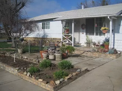 1891 Georgina Dr, Olivehurst, CA 95961 photo 1