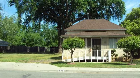 928 Virginia St, Gridley, CA 95948 photo 2