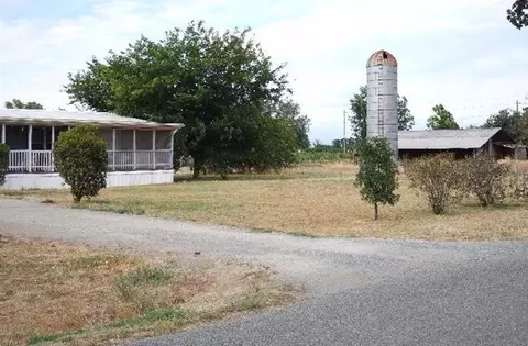 44 Pryde Ave, Biggs, CA 95917 photo 2