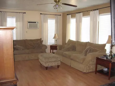 1113 Murphy Rd, Olivehurst, CA 95961 photo 4