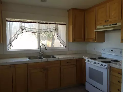 64 9th St, Williams, CA 95987 photo 3
