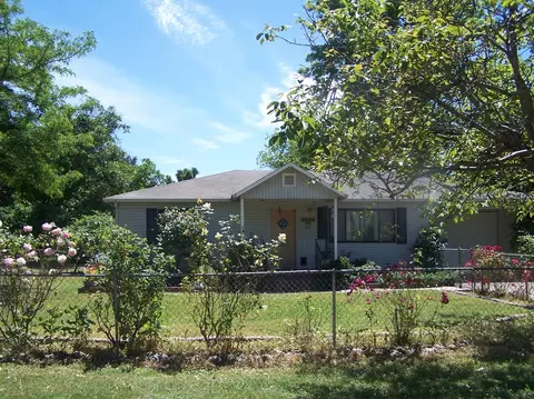 1845 Laurel St, Gridley, CA 95948 photo 1