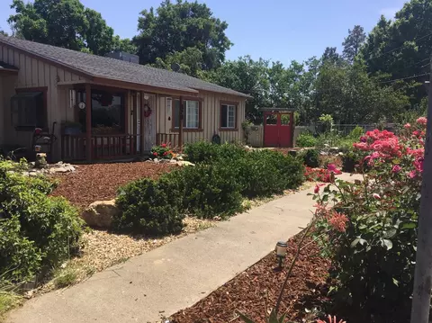 828 Thresher Ave, Gridley, CA 95948 photo 2
