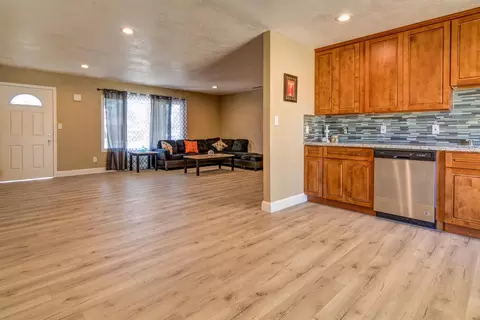 4713 Ardmore Ave, Olivehurst, CA 95961 photo 9