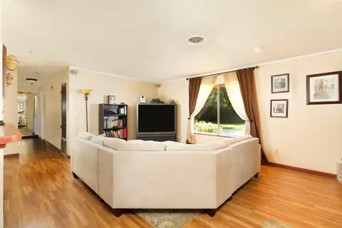 1872 18th St, Olivehurst, CA 95961 photo 5