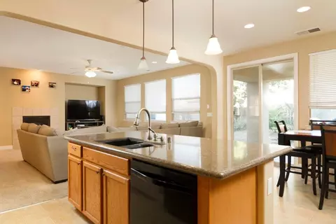 1468 Beford St, Olivehurst, CA 95961 photo 6