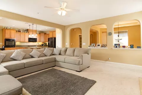 1468 Beford St, Olivehurst, CA 95961 photo 4