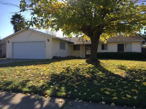 1924 18th St, Olivehurst, CA 95961 photo 1
