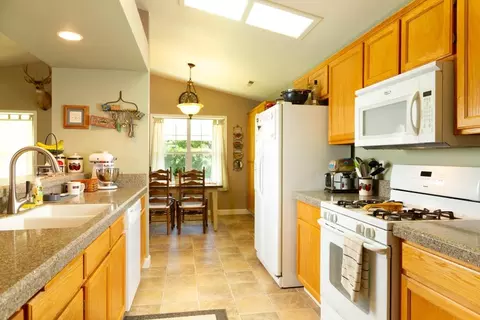2261 Maple St, Sutter, CA 95982 photo 10