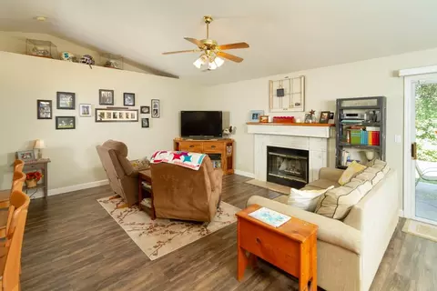 2261 Maple St, Sutter, CA 95982 photo 4