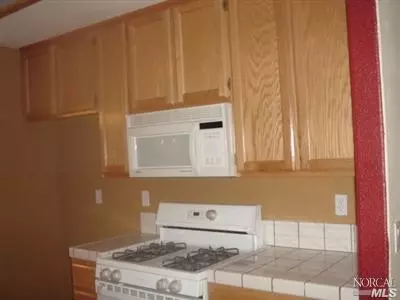 2257 Garnet Dr, Vallejo, CA 94591 photo 5