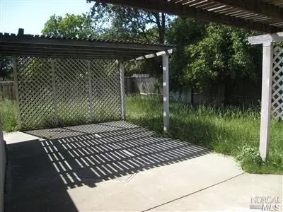515 Alma Ct, Dixon, CA 95620 photo 3