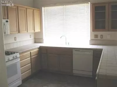 5130 Rowe Dr, Fairfield, CA 94533 photo 3