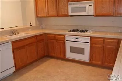 1037 Mcclelland Dr, Windsor, CA 95492 photo 5