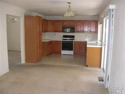 412 Rolling Oak Dr, Vacaville, CA 95688 photo 4