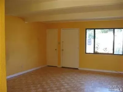 1554 Magazine St, Vallejo, CA 94591 photo 2