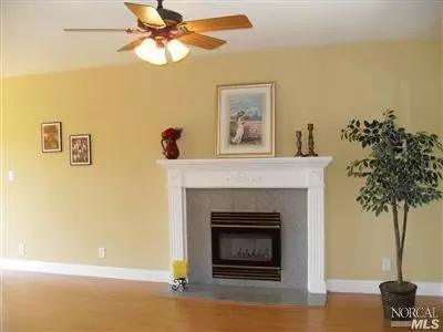 121 Gary Cir, Vallejo, CA 94591 photo 2