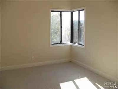 121 Gary Cir, Vallejo, CA 94591 photo 9