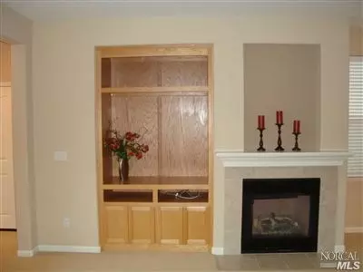 813 Walden Ct, Fairfield, CA 94533 photo 6