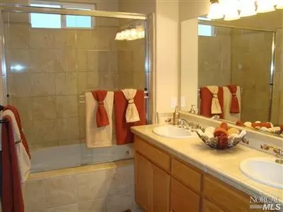 813 Walden Ct, Fairfield, CA 94533 photo 10