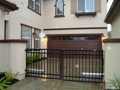 813 Walden Ct, Fairfield, CA 94533 photo 2