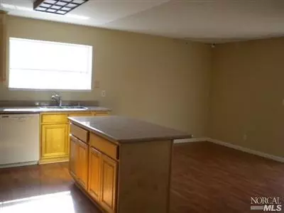 901 Roleen Dr, Vallejo, CA 94589 photo 3