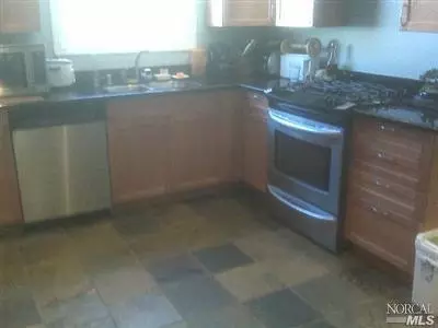 1732 Indiana St, Vallejo, CA 94590 photo 3