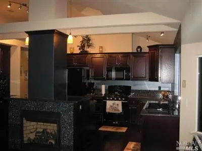 439 Eagle Ln, Vacaville, CA 95687 photo 3