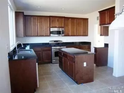 7074 Stonebrooke Dr, Vallejo, CA 94591 photo 2