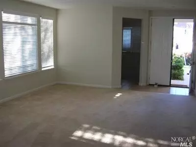 905 Griffith Dr, Dixon, CA 95620 photo 4
