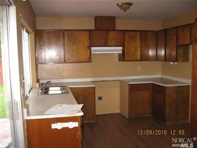 130 Donna Ct, Vallejo, CA 94589 photo 2