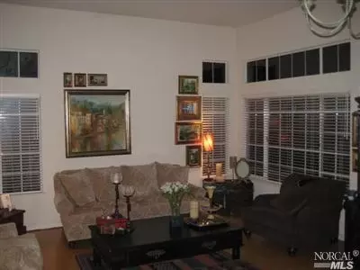 632 Pavilion Dr, Fairfield, CA 94534 photo 2