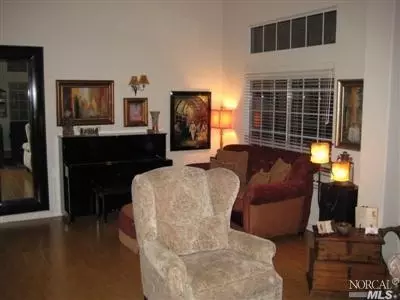 632 Pavilion Dr, Fairfield, CA 94534 photo 3