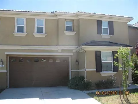 913 Kiwi St, Madera, CA 93638 photo 1