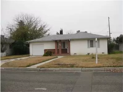 608 Willis Ave, Madera, CA 93637 photo 1